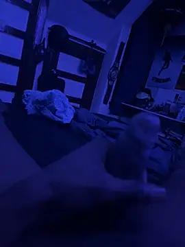 GersonGil1 online show from 12-17-25, 06:08