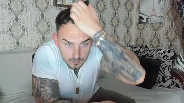 Jonmusclemaster online show from 12-22-24, 08:58