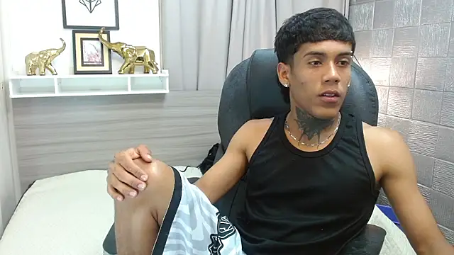 Snapshot of Alan_Cute18 chatting on 02-14-26, 04:31 Alan Cute18 online show from 02-14-26, 04:31