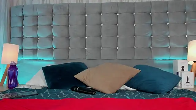 Poacahontasfg online show from 10-10-25, 04:00