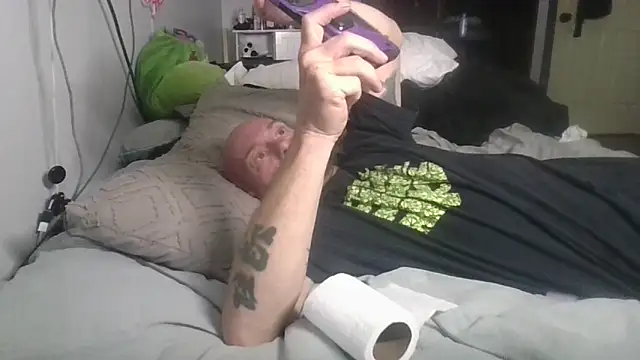 Snapshot of deepinnnnn chatting on 11-12-25, 07:57 deepinnnnn online show from 11-12-25, 07:57