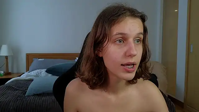 Snapshot of VanessaBayer2 chatting on 03-16-25, 03:58 VanessaBayer2 online show from 03-16-25, 03:58