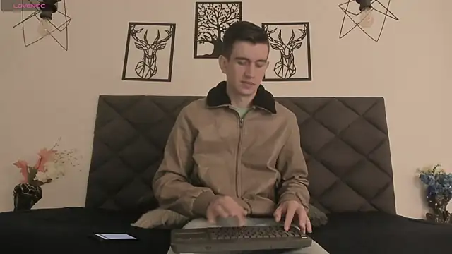 MikaelSlow online show from 01-19-25, 04:01