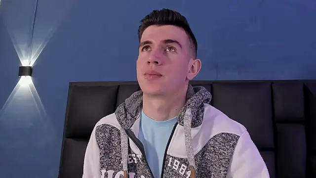 MikaelSlow online show from 11-07-25, 04:01