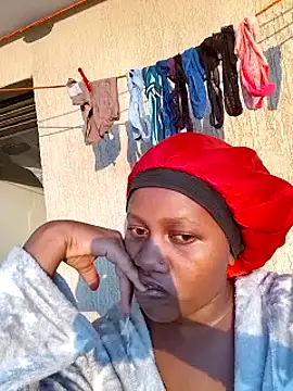 Snapshot of SquirtQueen222 chatting on 01-02-25, 03:48 SquirtQueen222 online show from 01-02-25, 03:48