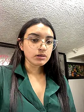 SophiaHilt0n online show from 09-17-25, 12:18