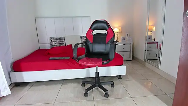 MarilynDavies online show from 12-29-24, 01:45