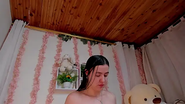 Idara and Edahi01 online show from 10-22-25, 05:13