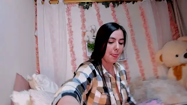 Idara and Edahi01 online show from 11-09-25, 06:23