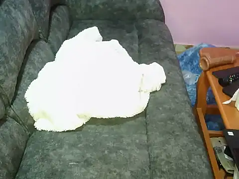 Snapshot of petitev chatting on 11-04-25, 09:41 petitev online show from 11-04-25, 09:41