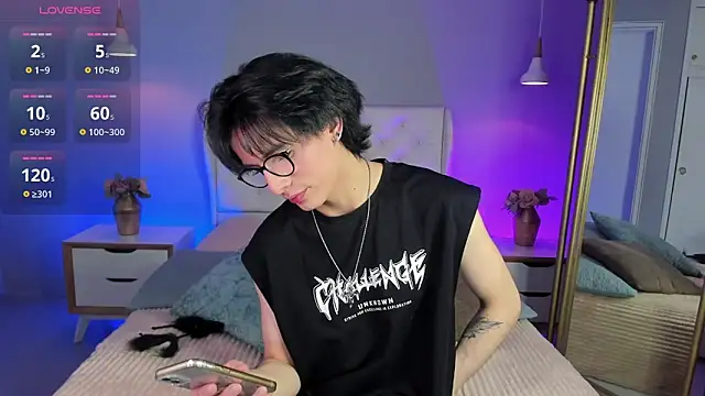 cherryy boy online show from 10-29-25, 08:32