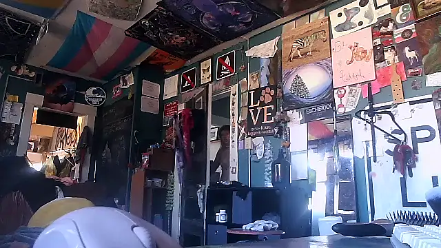 Snapshot of Esteem369 chatting on 09-18-25, 03:58 Esteem369 online show from 09-18-25, 03:58