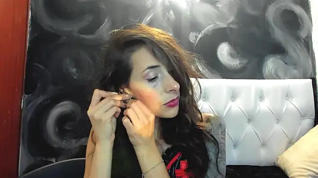 Snapshot of ScarletKings chatting on 10-28-25, 09:39 ScarletKings online show from 10-28-25, 09:39