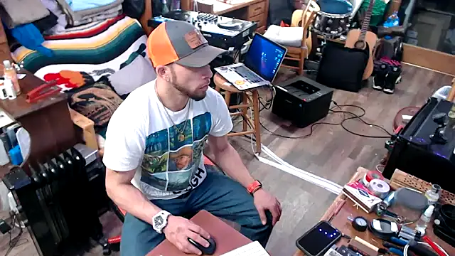 Snapshot of tongueispowerr6d9 chatting on 02-11-25, 02:46 tongueispowerr6d9 online show from 02-11-25, 02:46