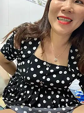 Snapshot of Baby-bigtits chatting on 03-04-25, 06:37 Baby-bigtits online show from 03-04-25, 06:37