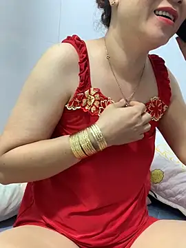 Snapshot of Baby-bigtits chatting on 03-19-25, 12:37 Baby-bigtits online show from 03-19-25, 12:37