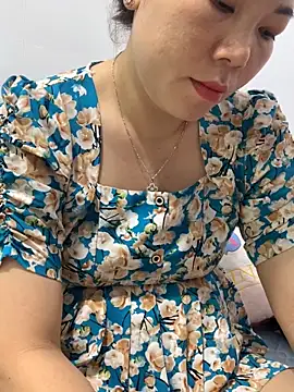 Snapshot of Baby-bigtits chatting on 03-23-25, 06:05 Baby-bigtits online show from 03-23-25, 06:05