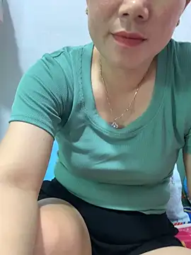 Snapshot of Baby-bigtits chatting on 09-11-25, 03:39 Baby-bigtits online show from 09-11-25, 03:39