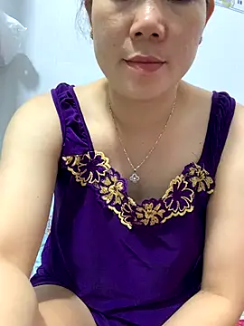 Snapshot of Baby-bigtits chatting on 09-19-25, 02:29 Baby-bigtits online show from 09-19-25, 02:29