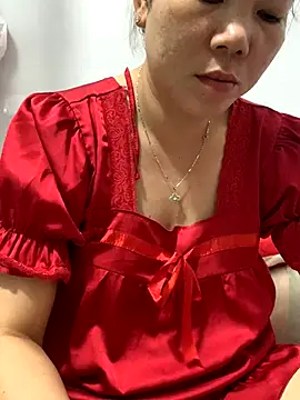 Snapshot of Baby-bigtits chatting on 11-10-25, 01:10 Baby-bigtits online show from 11-10-25, 01:10