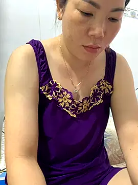 Snapshot of Baby-bigtits chatting on 11-25-25, 11:49 Baby-bigtits online show from 11-25-25, 11:49