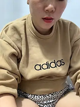 Snapshot of Baby-bigtits chatting on 11-28-25, 12:52 Baby-bigtits online show from 11-28-25, 12:52