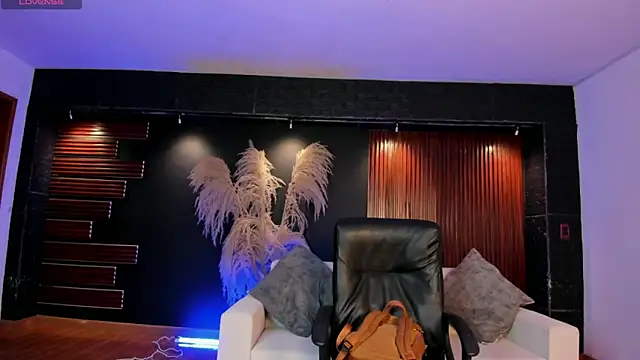 Snapshot of IsabellaaJoness chatting on 11-09-25, 01:53 IsabellaaJoness online show from 11-09-25, 01:53