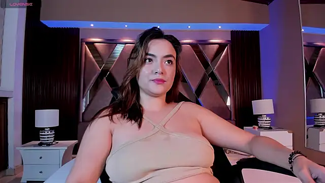 Snapshot of IsabellaaJoness chatting on 11-15-25, 03:37 IsabellaaJoness online show from 11-15-25, 03:37