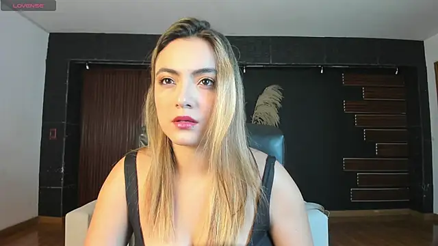 IsabellaaJoness online show from 02-05-26, 11:48