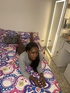 CoralHarrinson online show from 10-12-25, 01:48