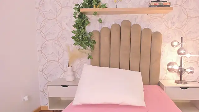 Roma  love online show from 12-04-25, 12:58