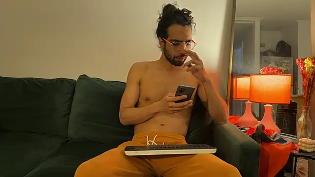 Redfloweer1 online show from 10-07-25, 01:03