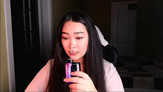 Snapshot of Erica_Wayne chatting on 03-11-25, 03:02 Erica Wayne online show from 03-11-25, 03:02