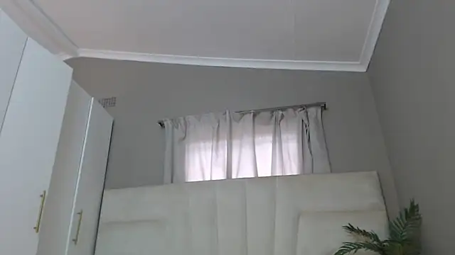 naughtyblackdolie online show from 02-11-25, 06:40