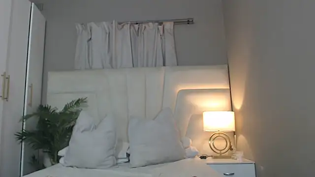 naughtyblackdolie online show from 10-25-25, 10:26