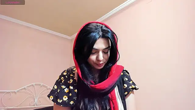 Snapshot of _cleopattra_ chatting on 12-24-24, 06:39 cleopattra online show from 12-24-24, 06:39