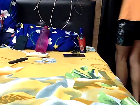 dreamy lusty01 online show from 10-21-25, 09:15