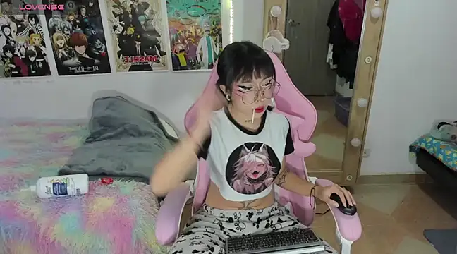 Aiisha uwu online show from 01-22-25, 03:20
