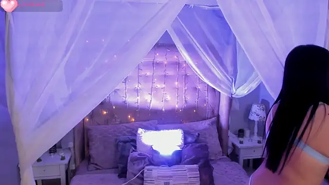 Hanna  Becker  online show from 03-07-25, 03:40