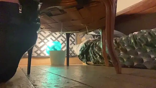 alexheels boots online show from 11-29-25, 04:04