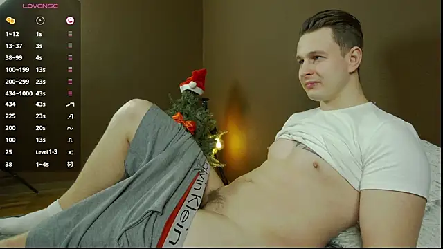 Snapshot of charlie_smiley chatting on 01-13-25, 05:33 charlie smiley online show from 01-13-25, 05:33