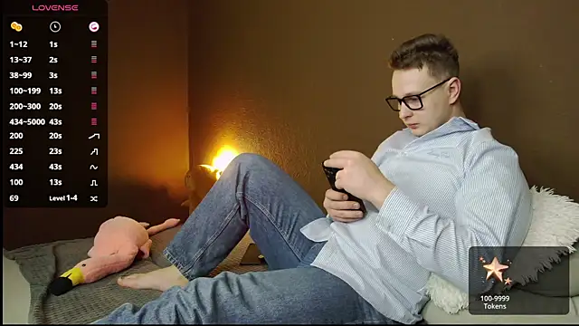 charlie smiley online show from 11-25-25, 02:44