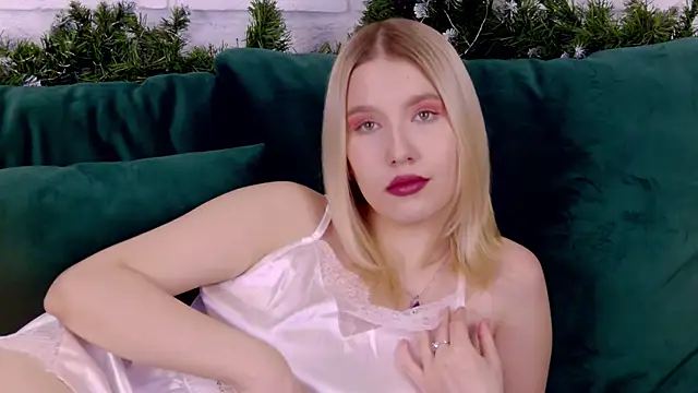LiliLinn online show from 01-15-25, 07:26