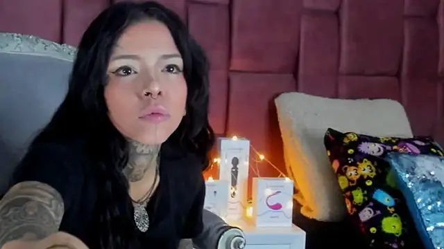 NinaInk online show from 01-31-25, 11:56