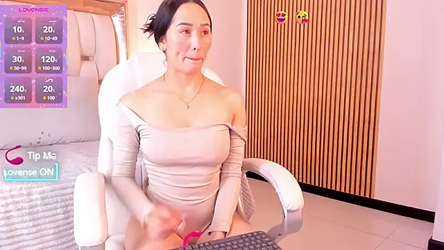 hazel ross tcw online show from 10-09-25, 01:42