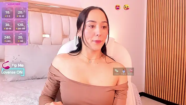 hazel ross tcw online show from 10-10-25, 01:43