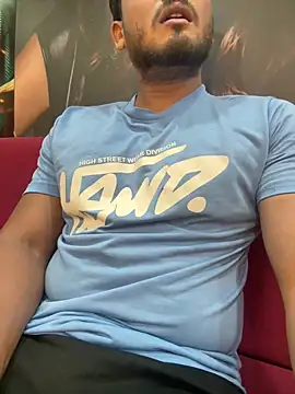 Snapshot of wildboy_simon chatting on 04-07-26, 03:34 wildboy simon online show from 04-07-26, 03:34