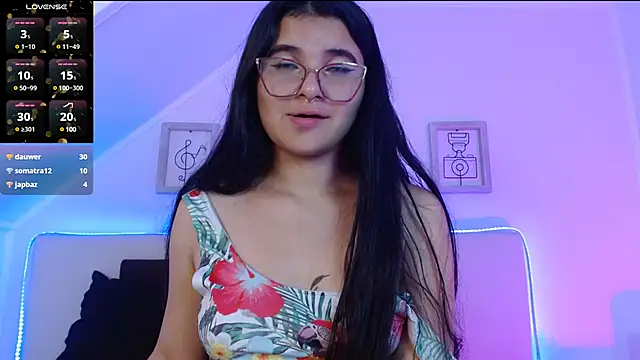 Snapshot of Tifanny_grey chatting on 01-18-25, 11:00 Tifanny grey online show from 01-18-25, 11:00