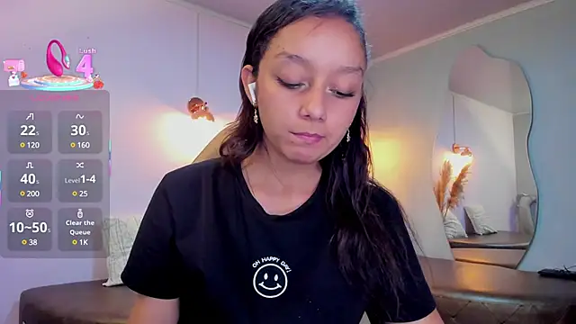 Snapshot of katy_sweet19 chatting on 03-19-25, 09:27 katy sweet19 online show from 03-19-25, 09:27