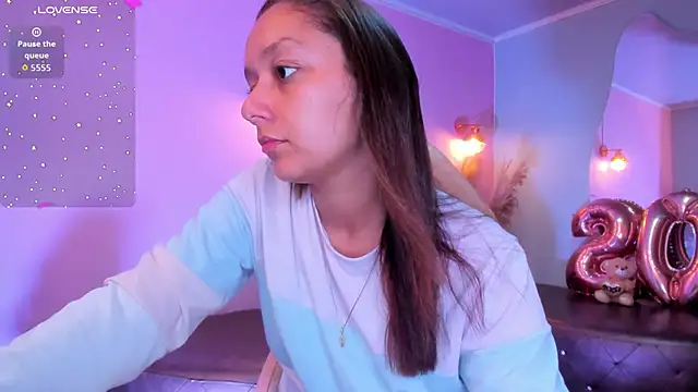 Snapshot of katy_sweet19 chatting on 09-14-25, 11:20 katy sweet19 online show from 09-14-25, 11:20